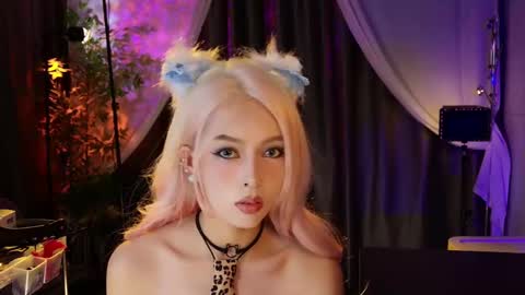 Snapshot of reaowna___ chatting on 09.27.25 reaowna___ online show from 09.27.25