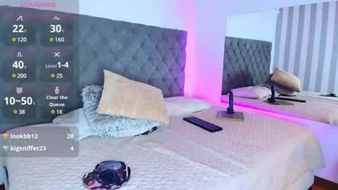 Snapshot of rebeca_cortez1 chatting on 01.24.25 I invite you to my birthday on November 3th online show from 01.24.25