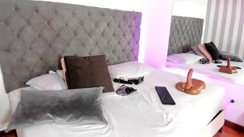 Snapshot of rebeca_cortez1 chatting on 03.03.25 I invite you to my birthday on November 3th online show from 03.03.25