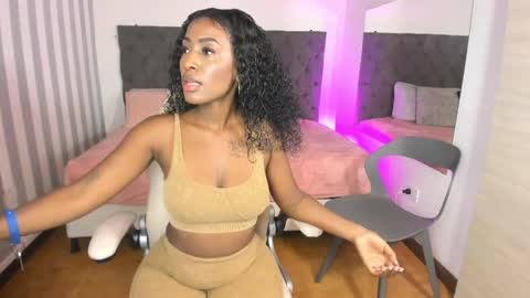 Snapshot of rebeca_cortez1 chatting on 03.07.25 I invite you to my birthday on November 3th online show from 03.07.25