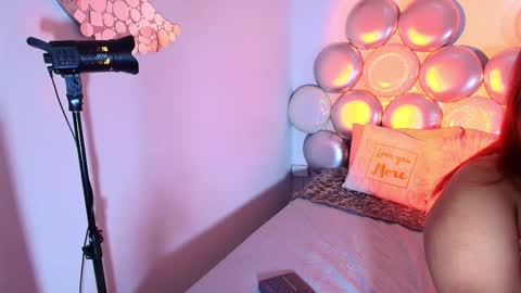 rebeca  online show from 10.11.25