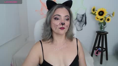 REBECA online show from 11.02.25