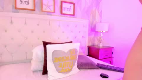 Rebeca Whatsson online show from 02.20.26