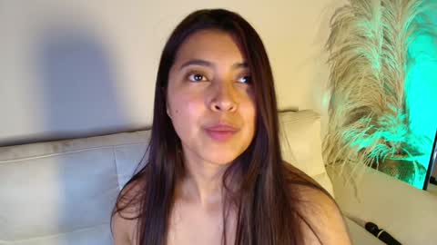 Snapshot of rebeca_williams_ chatting on 02.04.25 Rebeca Williams online show from 02.04.25