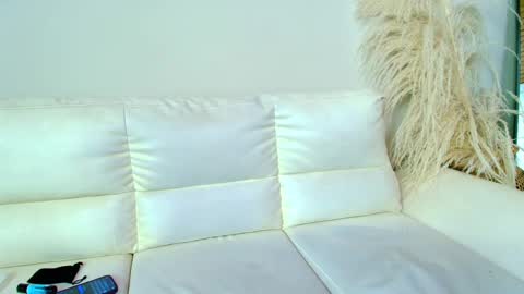 Snapshot of rebeca_williams_ chatting on 02.24.25 Rebeca Williams online show from 02.24.25