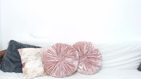 Snapshot of rebecamur chatting on 09.15.25 rebecamur online show from 09.15.25