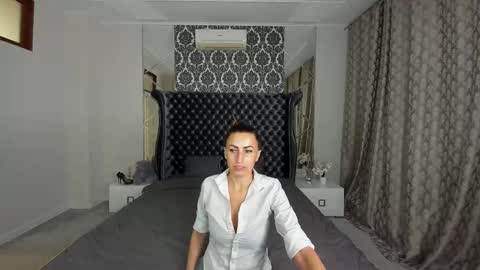 rebecca_diamonds online show from 10.06.25