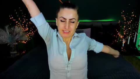 Snapshot of rebecca_diamonds chatting on 01.19.26 rebecca_diamonds online show from 01.19.26