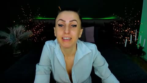 Snapshot of rebecca_diamonds chatting on 02.02.26 rebecca_diamonds online show from 02.02.26