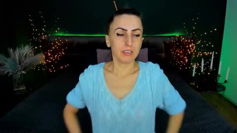 Snapshot of rebecca_diamonds chatting on 02.03.26 rebecca_diamonds online show from 02.03.26