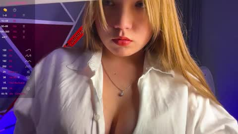 Snapshot of rebeccaeglitis chatting on 10.31.25 Rebecca online show from 10.31.25