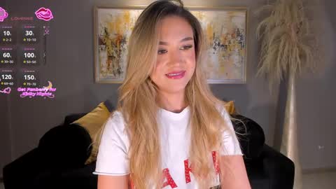 Snapshot of rebeccahudson_ chatting on 04.29.26 Rebe online show from 04.29.26