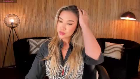 Snapshot of rebeccahudson_ chatting on 07.15.26 Rebe online show from 07.15.26