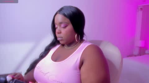 Snapshot of rebeka_spencer chatting on 02.21.25 rebeka online show from 02.21.25