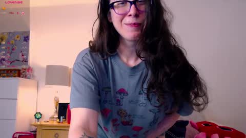 Snapshot of rebekahrayne_ chatting on 12.12.24 Beks online show from 12.12.24