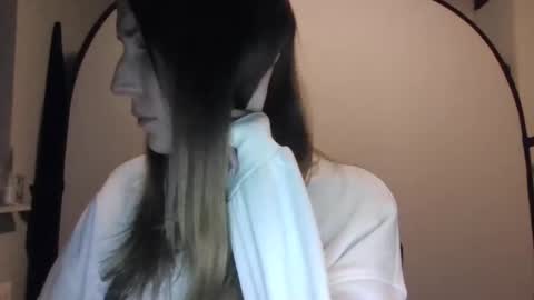 Keely KeKe Kiwi online show from 11.02.25