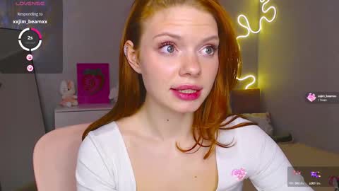 Snapshot of red__candy chatting on 03.06.25 red__candy online show from 03.06.25