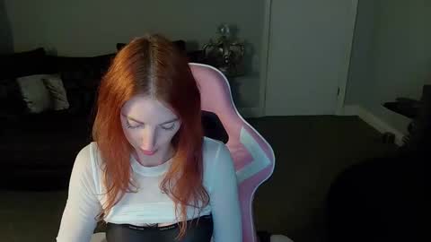 Red -  online show from 11.04.25