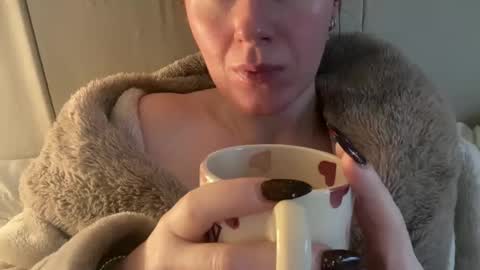 Snapshot of red_head_rosie_69 chatting on 02.05.26 Rosie online show from 02.05.26