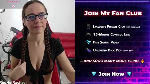 Snapshot of red_hot_rachael chatting on 11.19.25 Red Hot Rachael online show from 11.19.25