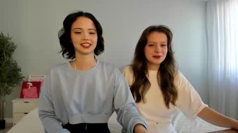 Snapshot of red_mok chatting on 10.08.25 Neta online show from 10.08.25