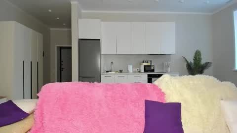 Snapshot of red_mok chatting on 12.16.25 Neta online show from 12.16.25