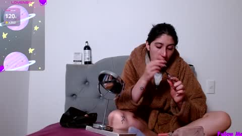 IG   OF red moonn online show from 01.10.25