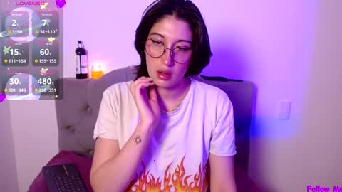 IG   OF red moonn online show from 01.19.25