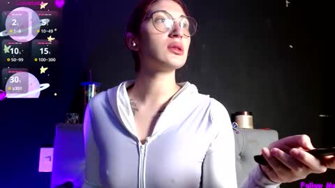 IG   OF red moonn online show from 02.04.26