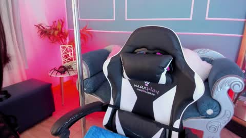     online show from 04.09.26