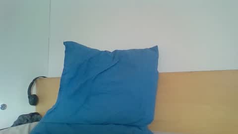 Snapshot of redandbluecloud chatting on 11.18.25 Red online show from 11.18.25