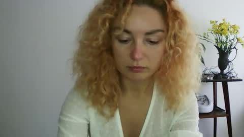 Snapshot of reddgirll chatting on 02.03.25 reddgirll online show from 02.03.25