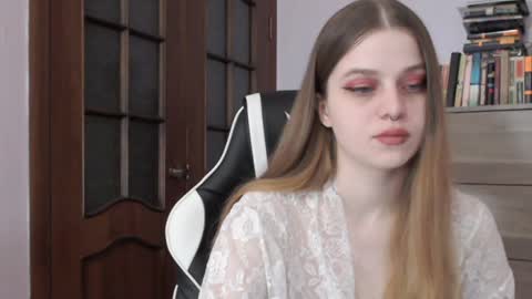 Lily online show from 02.03.25