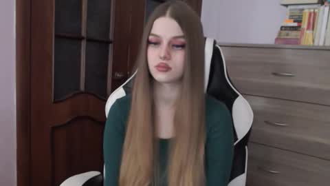 Lily online show from 11.08.25