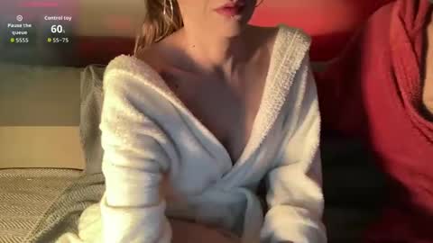 Glamour Wife Real online show from 04.16.26