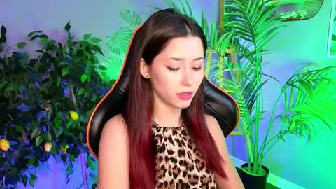 Snapshot of redmidnight_ chatting on 01.14.26 Kiara online show from 01.14.26