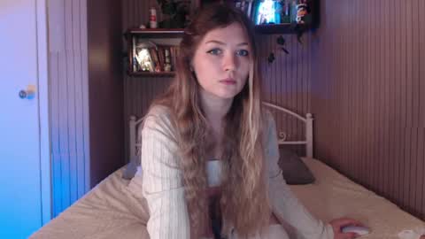 Snapshot of redmoonhead chatting on 04.23.26 Ana online show from 04.23.26