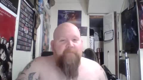 Snapshot of redrumthefool chatting on 10.13.25 The fool online show from 10.13.25