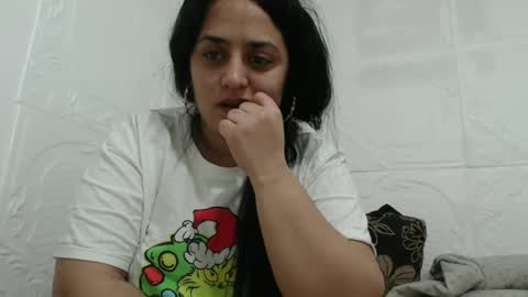 Snapshot of reeapassion chatting on 02.10.25 Reea online show from 02.10.25