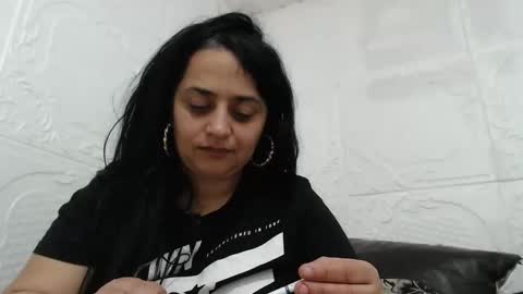 Snapshot of reeapassion chatting on 02.23.25 Reea online show from 02.23.25