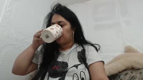 Snapshot of reeapassion chatting on 02.24.25 Reea online show from 02.24.25