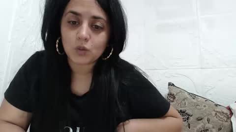 Snapshot of reeapassion chatting on 10.13.25 Reea online show from 10.13.25