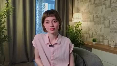 Snapshot of refugiaardelean chatting on 10.06.25 Megan online show from 10.06.25