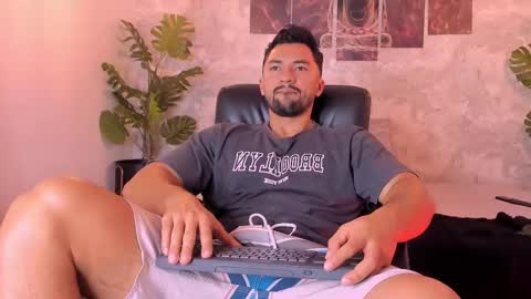 Regan online show from 03.12.25