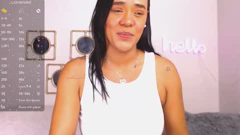 regina1819 online show from 02.13.25