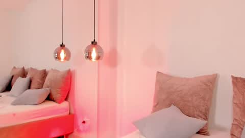 Regina  online show from 09.13.25