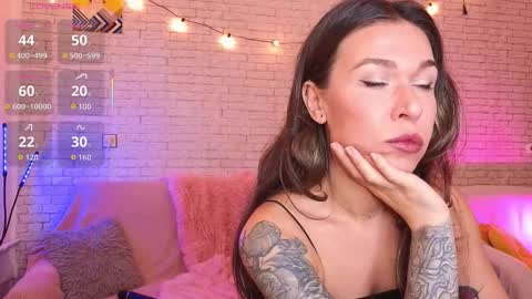 ReginaHawkinss online show from 10.15.25