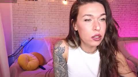 ReginaHawkinss online show from 10.20.25