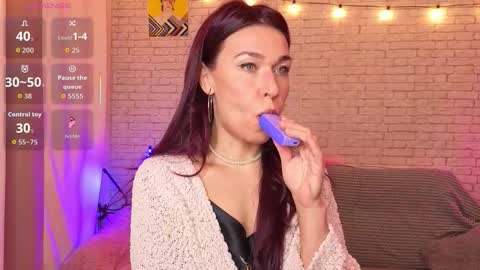 ReginaHawkinss online show from 12.19.25