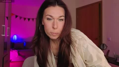 Snapshot of reginahawkinss chatting on 04.23.26 ReginaHawkinss online show from 04.23.26